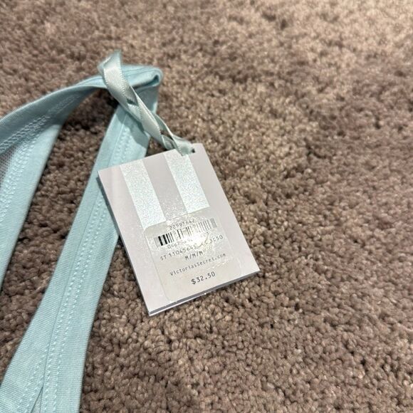 Victoria Secret “I Do” collection tank something blue!
Rhinestone taken size m - Picture 5 of 5